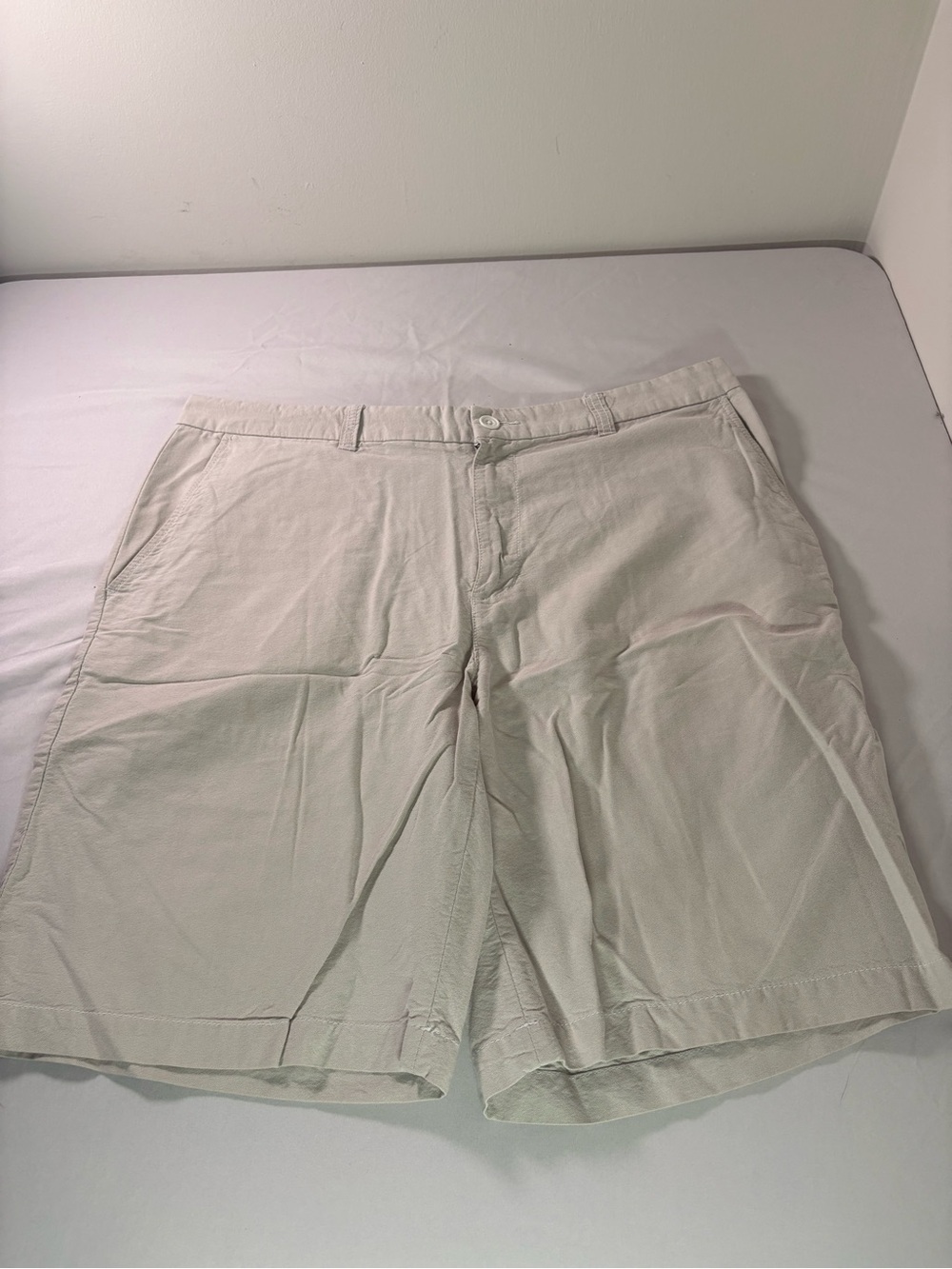 Club Room Men's Light Beige Flat Front Cotton Shorts( ub3)